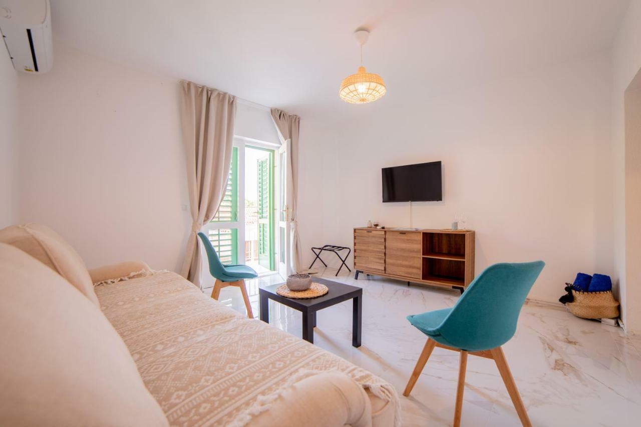 Villa Astra 브렐라 외부 사진